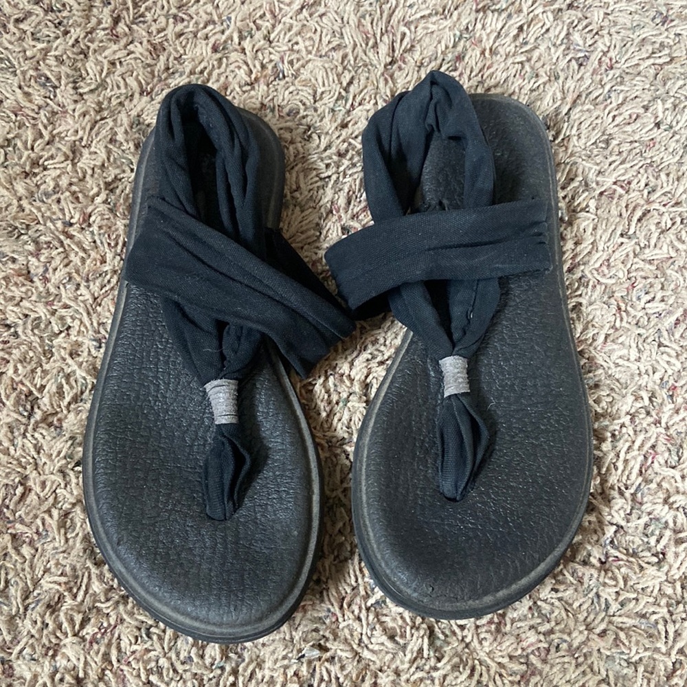 Sanuks